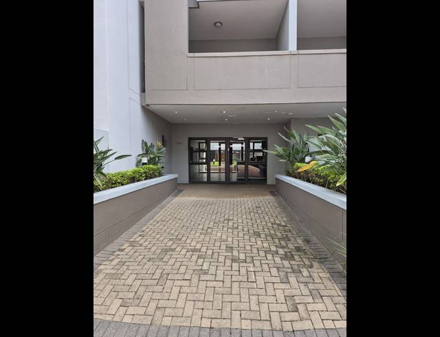 2 BEDROOM APARTMENT FOR SALE IN UMHLANGA RIDGE